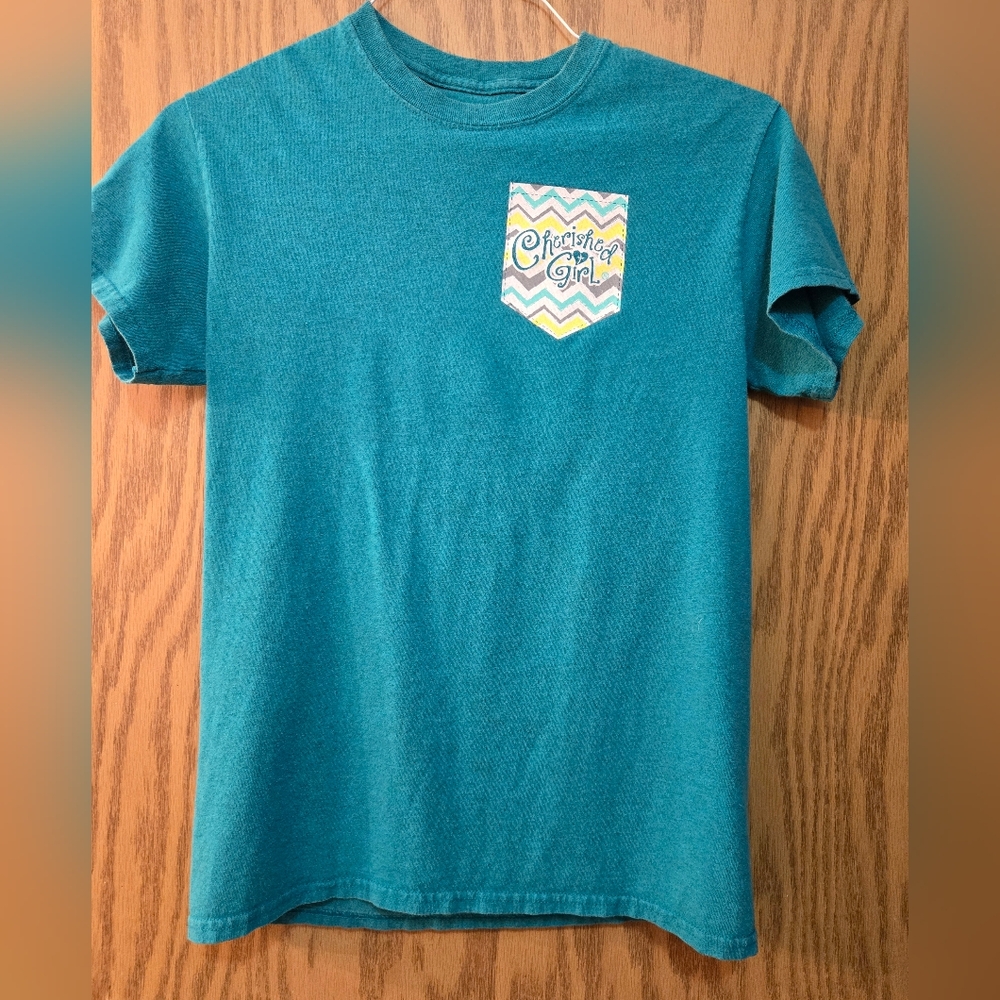 Cute, turquoise, short sleeve inspirational graphic t shirt. Worn once. X small